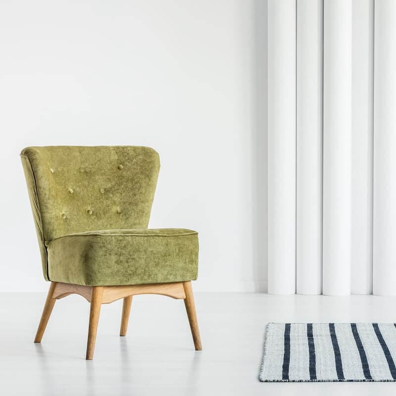 Sauberer Stuhl nach einer Polsterreinigung