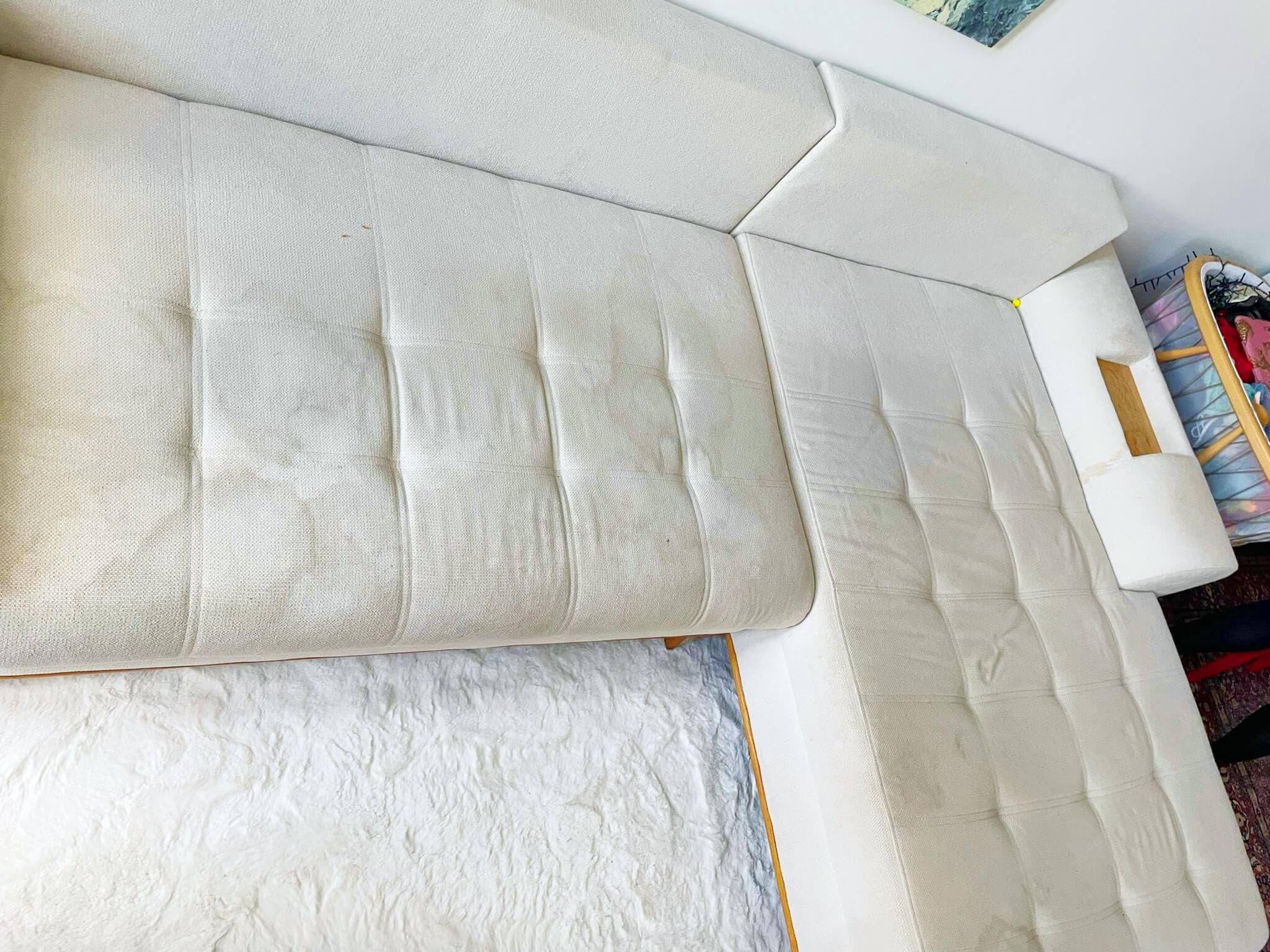 Polsterreinigung Wien Vorher